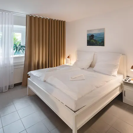 3 Schlafzimmer - Grüne Oase Im Hinterhaus - 1-9 Personen - Smarttv - Wlan - Waschmaschine - Trockner *