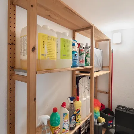 Apartment 3 Schlafzimmer - Grüne Oase Im Hinterhaus - 1-9 Personen - Smarttv - Wlan - Waschmaschine - Trockner